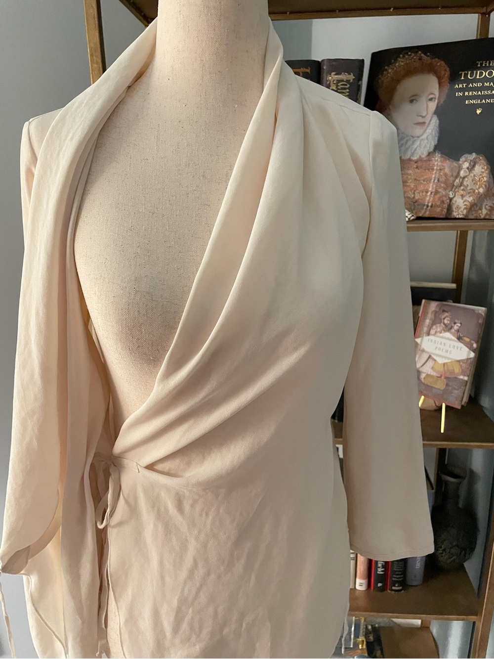 Aritzia Wilfred Cream Wrap Blouse XS XXS 3/4 Sleeves Tie Waist - Picture 14 of 15